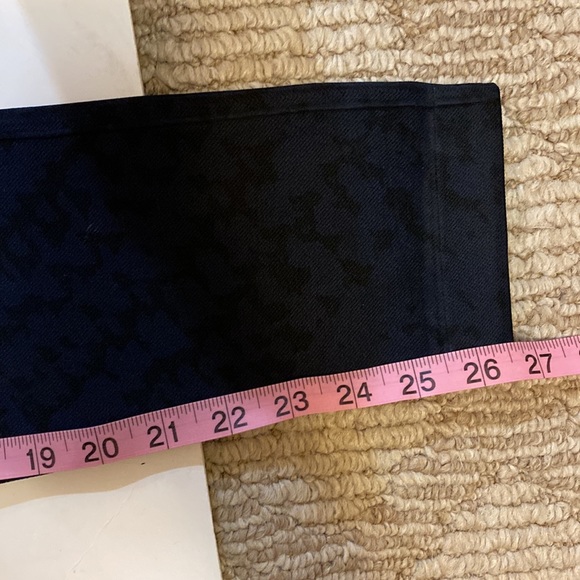 Spanx Navy Tread Seamless Camo Leggings, XLarge - Picture 11 of 11